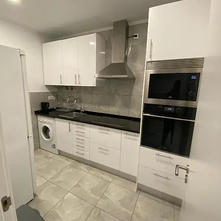 White House * Queluz