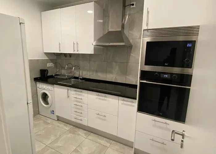 White House * Queluz